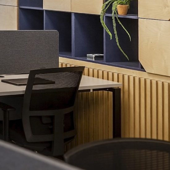 עמדת UM,כסא BROKER