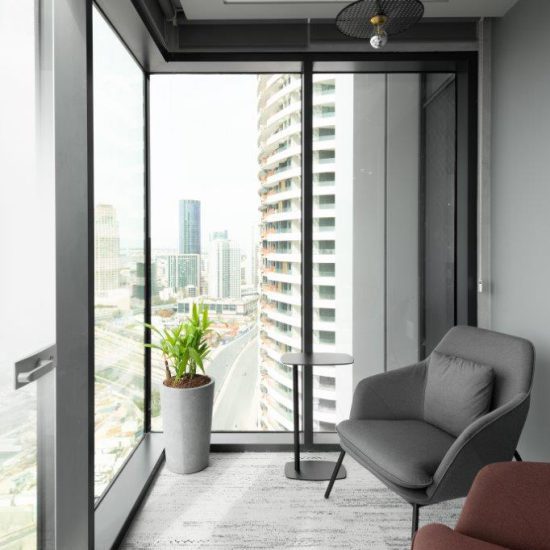 כורסת JOYA, שולחן LAN