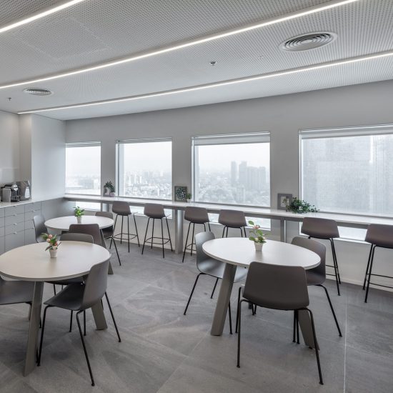 כסא VARYA , שולחן ECO