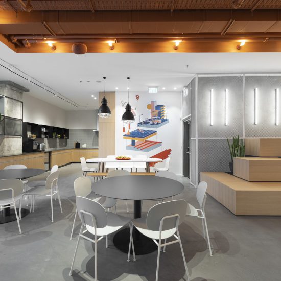 כסא TONDINA, שולחן FLAT ROUND