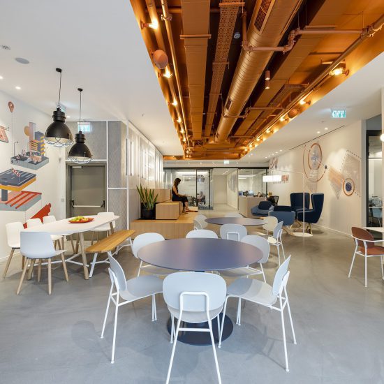 כסא TONDINA, שולחן FLAT ROUND, שולחן RECORD LIVING OVAL , כסאות קפיטריה דגם VARYA WOOD, ספסל RECORD