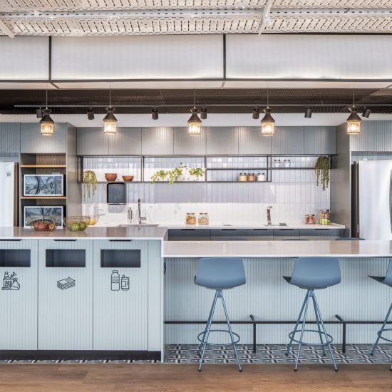 כסא בר דגם VARYA