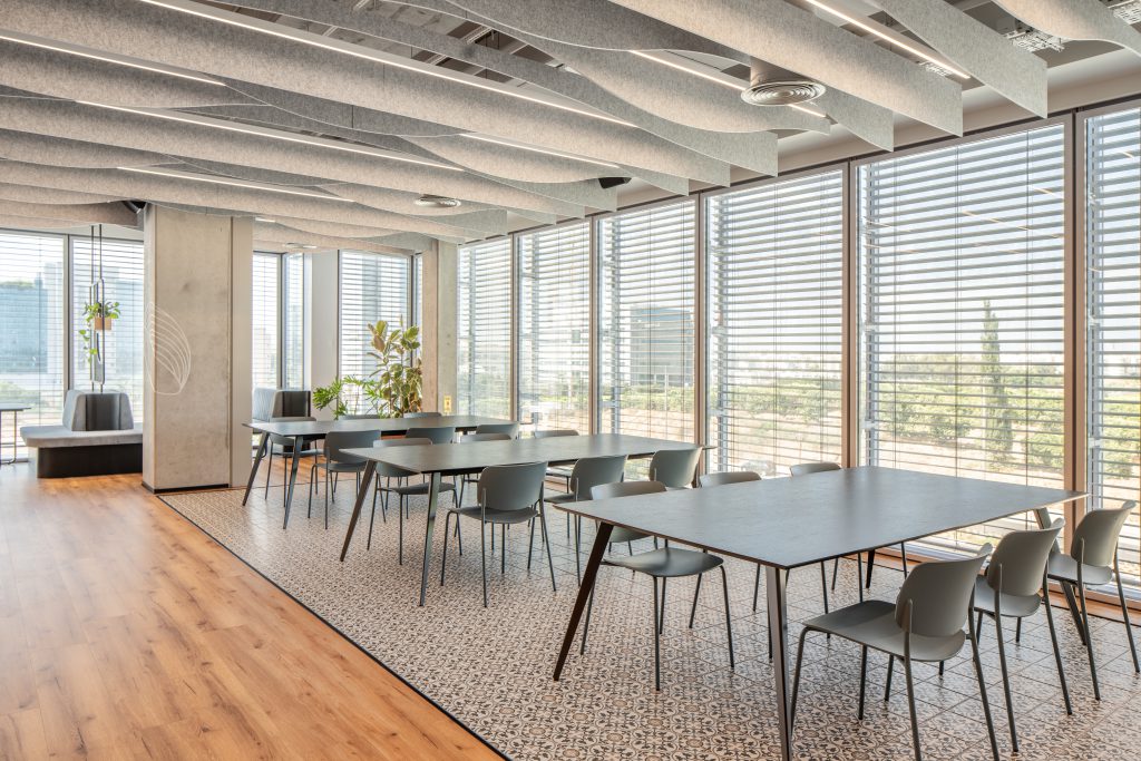 ALFRESCO CAFETERIA TABLE