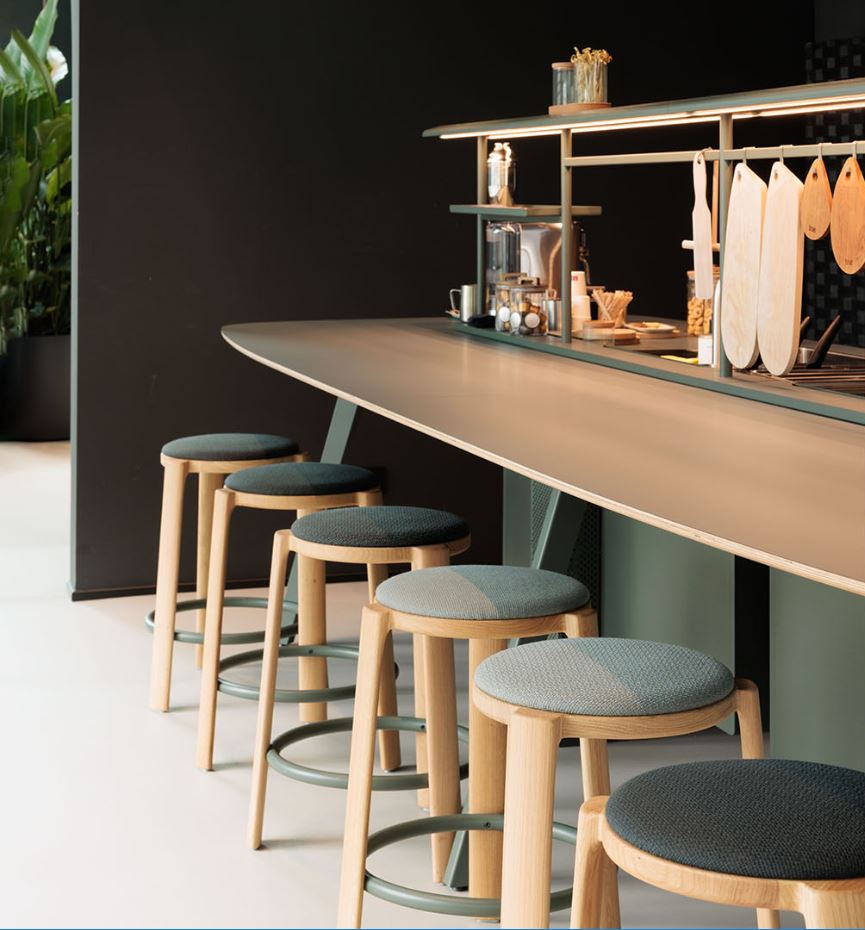 CUTE BAR